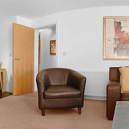 فونتين كورت - إي كيو 2 شقة فندقية 4*