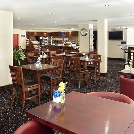 Hotel Express Centre By Ihg