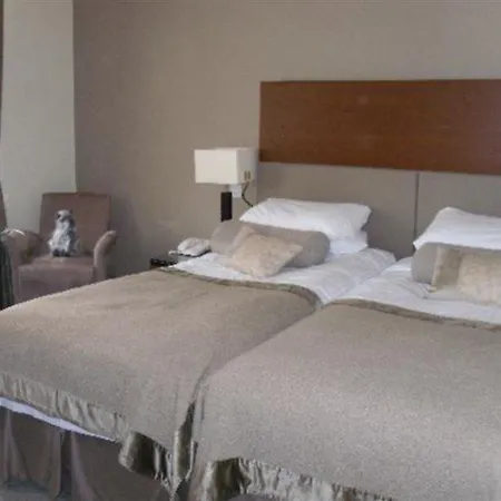 Отель The Parliament House 3*