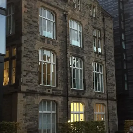 Luxury Quartermile 2 Bed