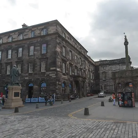 Lägenhet Parliament Sq Edinburg
