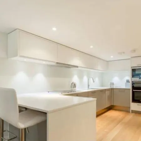 Luxury Quartermile 2 Bed *