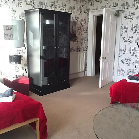 Wilton Road Bed & Breakfast *