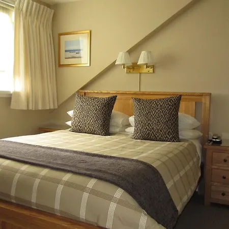 Kew House 5*