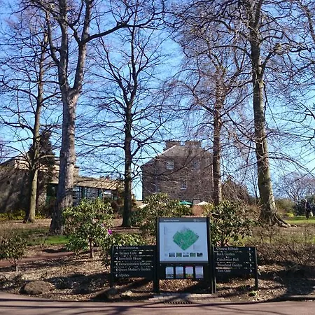 Violet Bank New Town Apartment Edinburgh