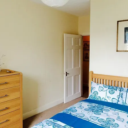 East Fountainbridge Apartment *