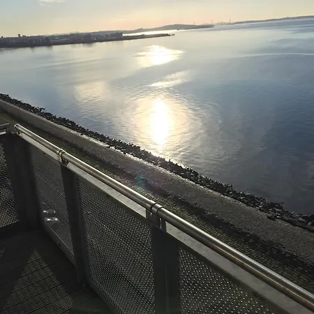 Western Harbour * Edinburgh