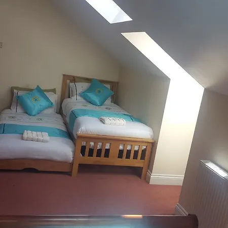 Lägenhet Penthouse Sleeps 11 Edinburg