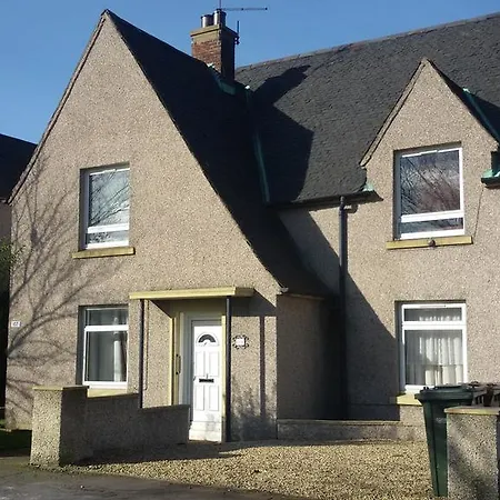 109 Broomhouse * Edinburgh