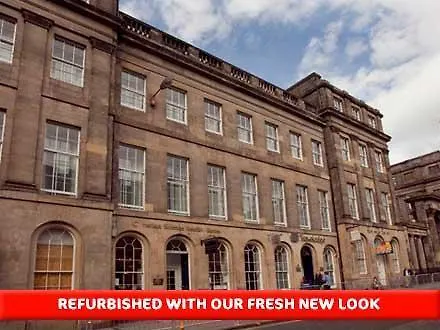 Travelodge Waterloo Place 2*