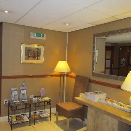 Edinburgh Aparthotel Апарт-отель Эдинбург