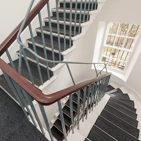 Cornerstone Apartament *