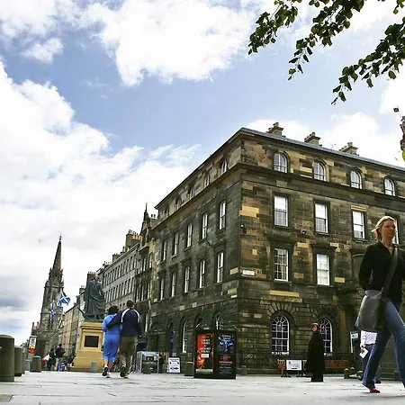 Parliament Sq Edinburgh