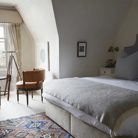 The Roseate - Small Luxury Of The World Hotel