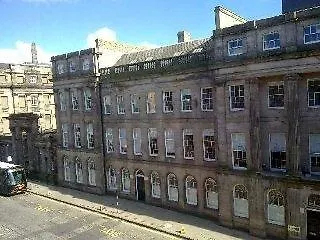Travelodge Waterloo Place Отель Эдинбург