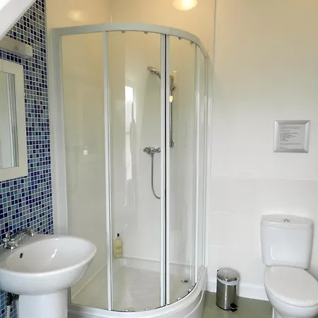 Balmoral Guest house Edinburgh