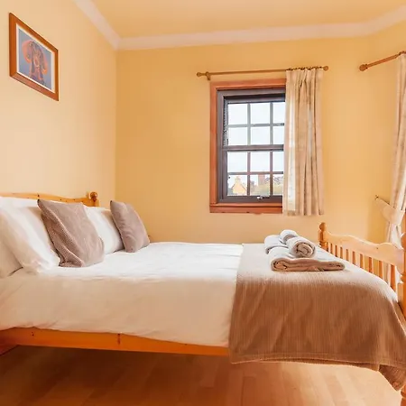 Dean Village - Lovely 2 Bed In Picturesque Dean Village With Balcony And Private Parking *
