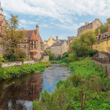 Dean Village - Lovely 2 Bed In Picturesque Dean Village With Balcony And Private Parking 아파트 *