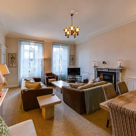 The Walter Scott * Edinburgh
