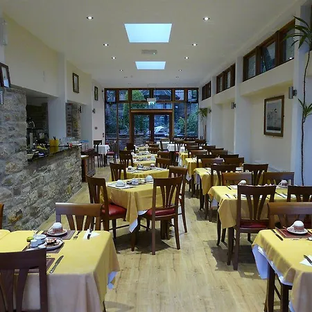 Cumberland 3*