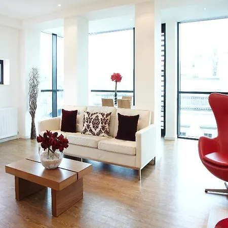 Princes Street Aparthotel 4*