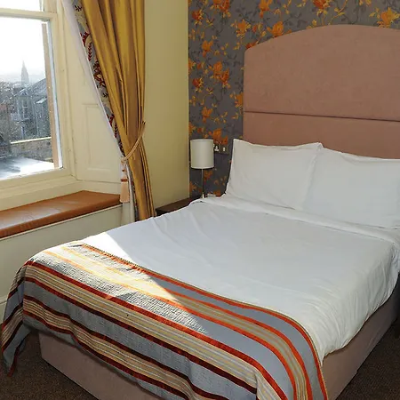 The Salisbury Hotel 4*