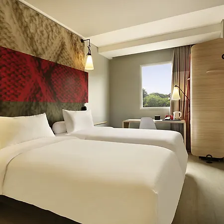 Ibis Centre Royal Mile - Hunter Square 3* Edinburgh