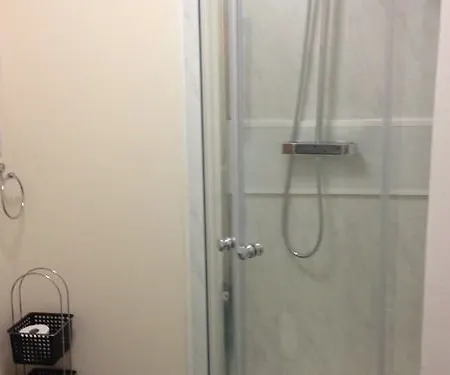 Central Apartments Edinburgh شقة