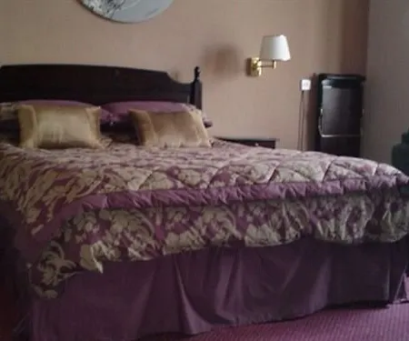 Whisky House 3* Edinburgh