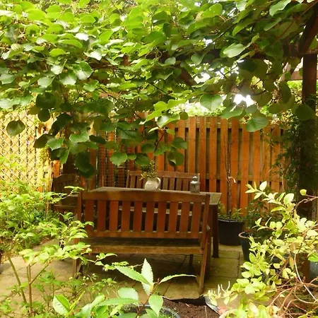 2 Bedroom Flat In City Centre Sleeps 4 * إدنبرة