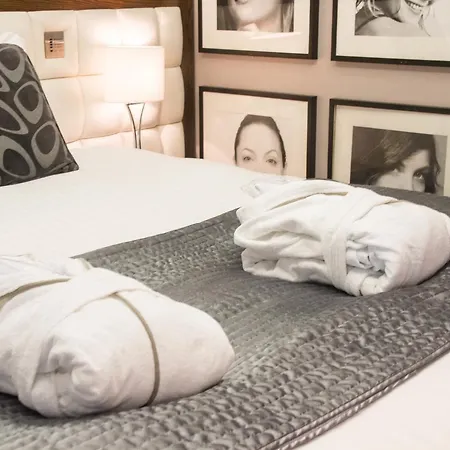 Hotell Le Monde 4*
