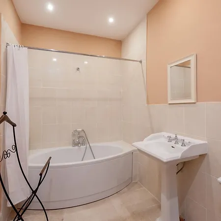 Apartment The Alva Street
