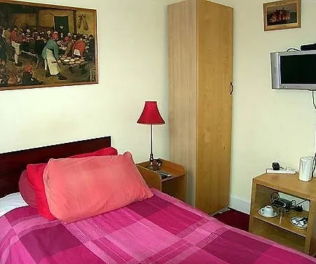 Ivy- Braveheart 3* Edinburg