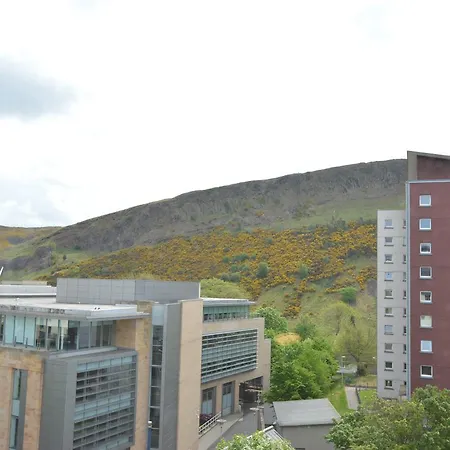 Holyrood Park - Carparking Included! Lejlighed *
