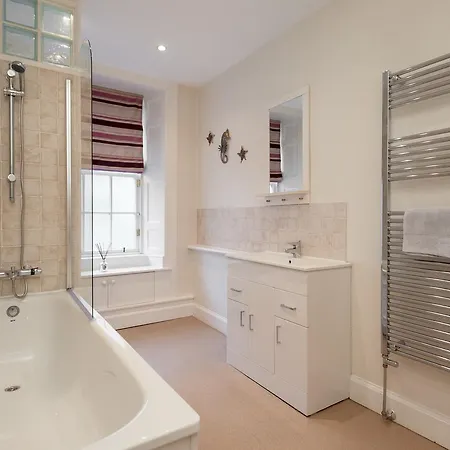 Castle Rose Apartment Edinburgh