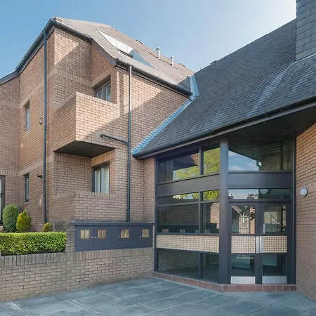 Apartment Wester Coates Road