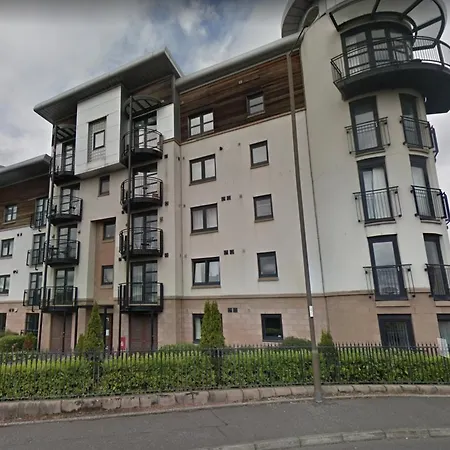 2 Bedroom Leith Sleeps 4 Apartment