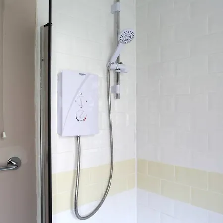 1 Bedroom By The Meadows Sleeps 2 * Edynburg