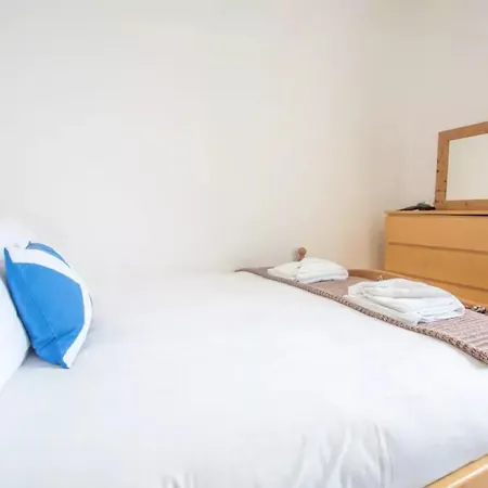 2 Bedroom Flat 10 Minutes From The City Centre Appartement Édimbourg