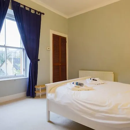 Central Flat 15 Minutes To Prince Street Edinburgh