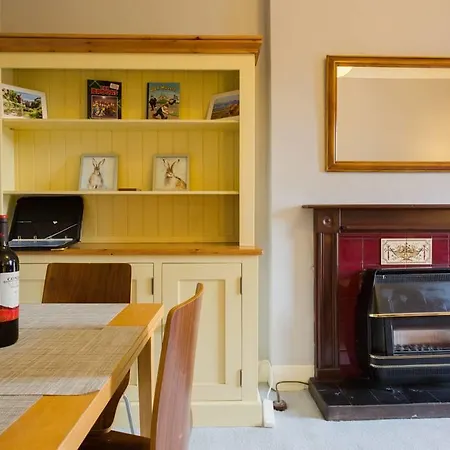 Central Flat 15 Minutes To Prince Street