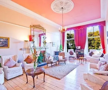 Gasthuis Halcyon House 3*
