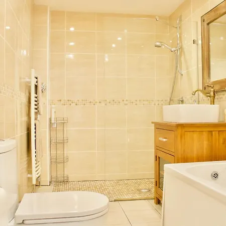 3 Bedroom House Near The Centre * 爱丁堡