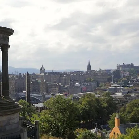 1 Bedroom In The Heart Of The City * Edinburgh