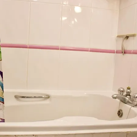 1 Bedroom In The Heart Of The City Edinburgh