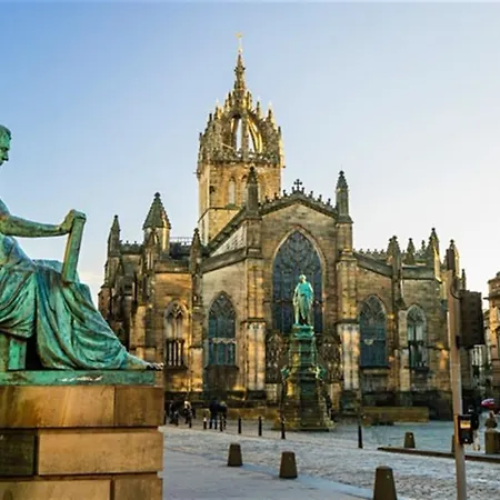 Apartment 1 Bedroom In The Heart Of The City Edinburgh