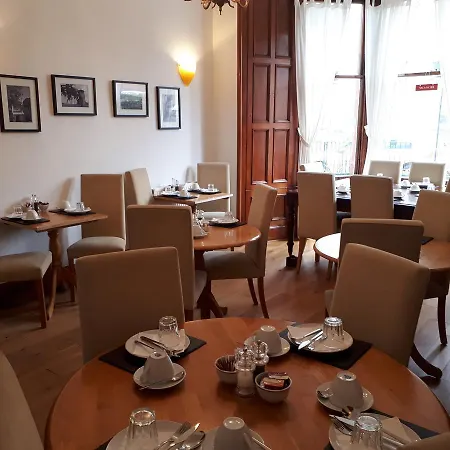 Canadale Panzió 4*