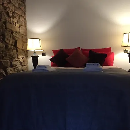 Royal Mile By The Castle Apart Otel