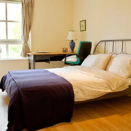 公寓 3 Bedroom Flat In *