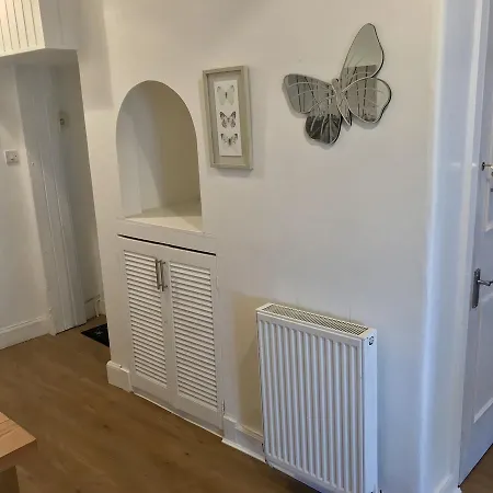233 Leith Apartment *